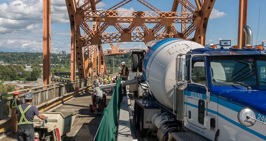 Road work on the Pattullo Bridge