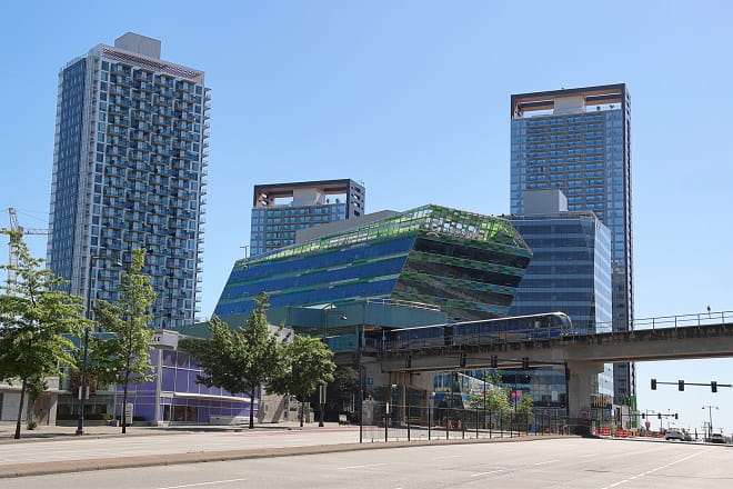 SkyTrain in front of King George HUB (PCI Developments)